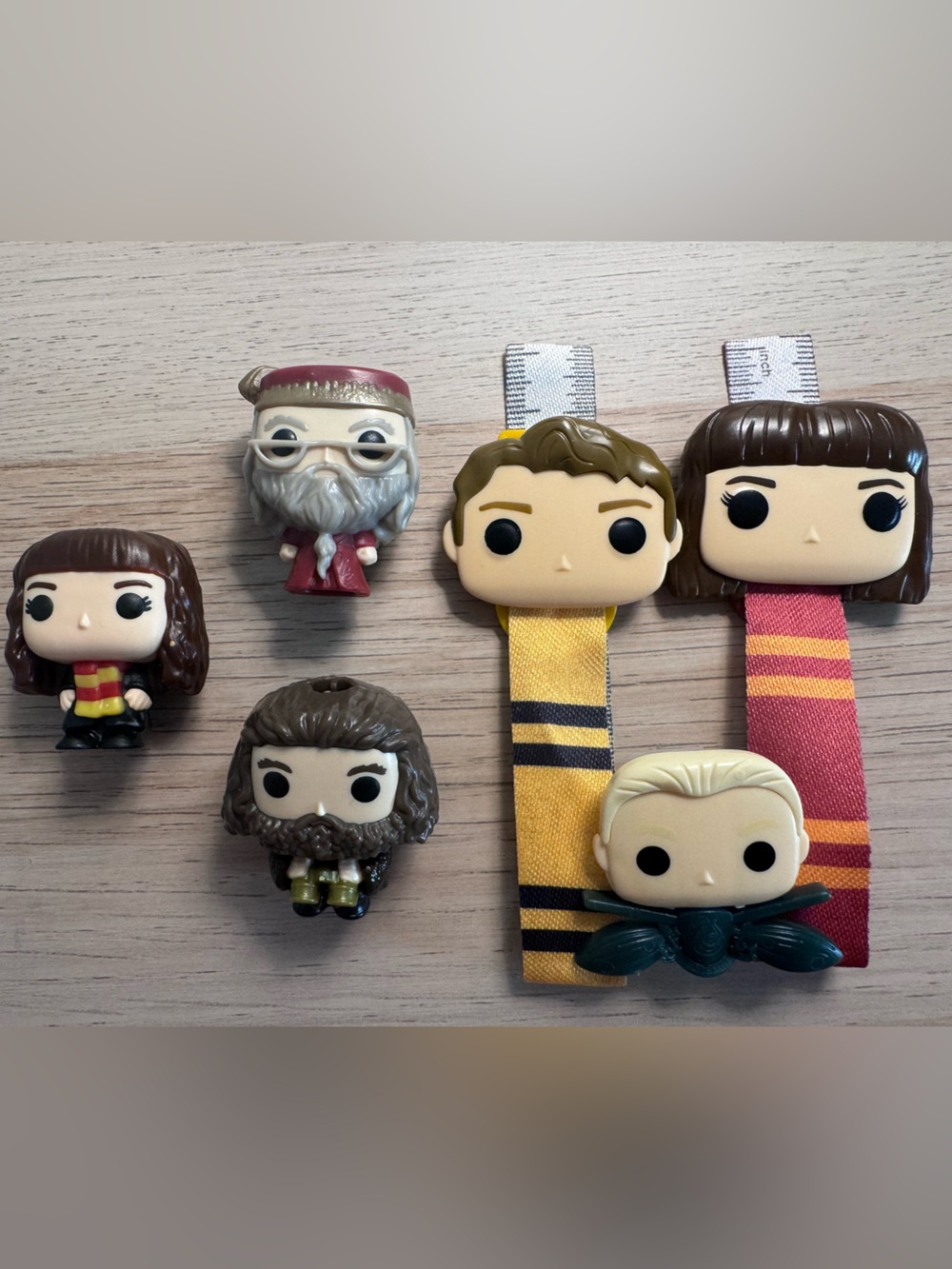 Harry Potter Funko Pop Head Tape Clips - Gryffindor & Hufflepuff Colors